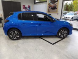 
										Peugeot 208 1.2 PureTech Allure full									